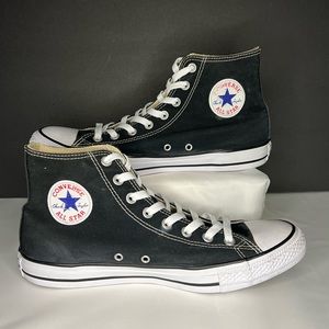 Converse Classic Black Shoes - Size 10 - Timeless Style, Perfect Fit